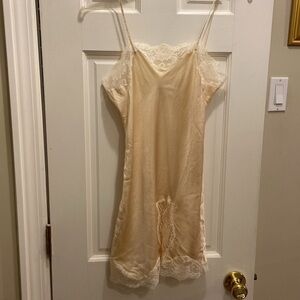 Vintage Silk and Lace Victoria’s Secret Gold Label Ivory Slip/Babydoll